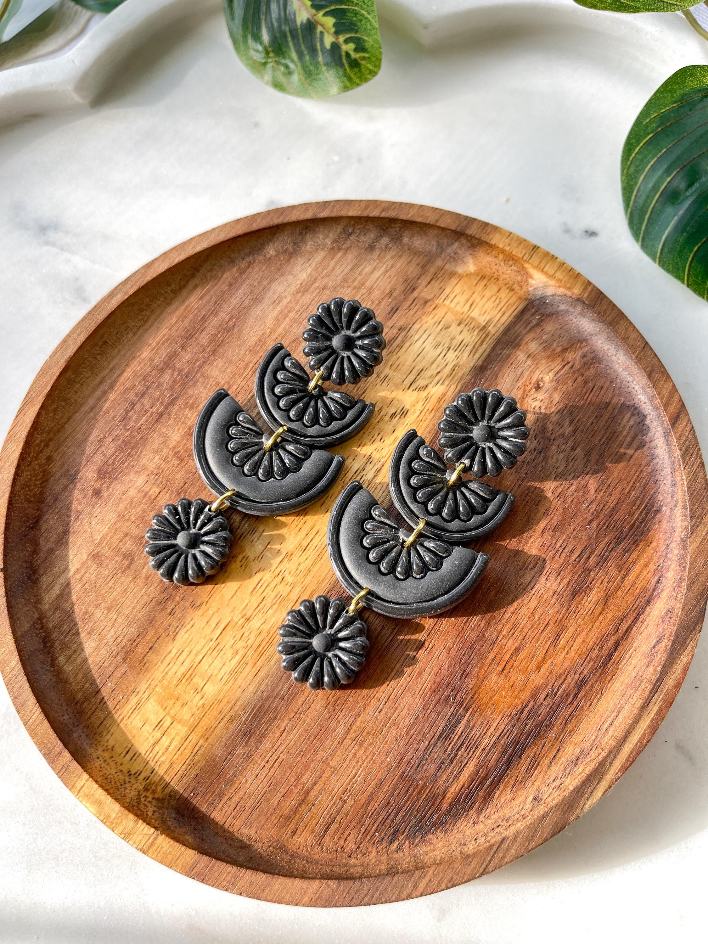 Triple Daisy Fan Earrings – Talavera-Inspired Polymer Clay Statement Dangles
